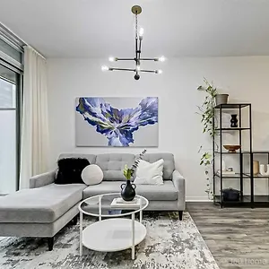 prime-location-stunning-2-bdrm-condo.niagara-fallshotels.com/