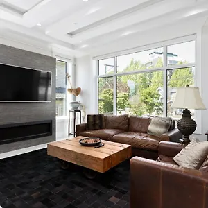 cheerful-5-bedroom-house-in-vancouver.vancouver-hotels-bc.net/